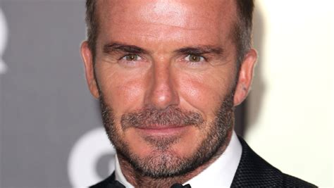 David Beckhams Brief Moment By The Queens Coffin Will Leave You In Tears