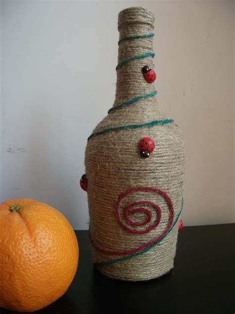 Decorative items made by waste material or useless things at home to recycle nd make. Handmade daring ideas : Decorative items