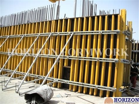 Sistem Pembentukan Dinding Beton Profesional Dengan H Beam Dan Steel