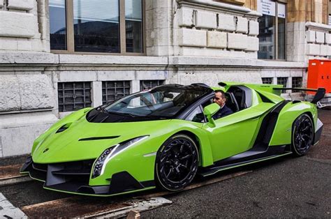 Lamborghini Veneno Roadster Green