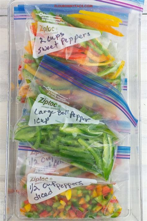 Sep 10, 2020 · once the peppers are bagged, you can put them in the fridge's crisper compartment. How To Freeze Sweet Bell Peppers - Flour On My Face