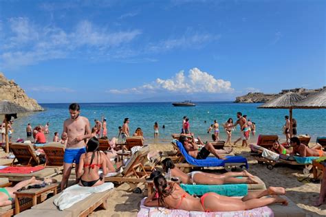 5 Sandy Beaches In Mykonos To Visit On Your Honeymoon