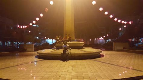 Something By Tauhhid Kapit Town Square Di Malam Hari