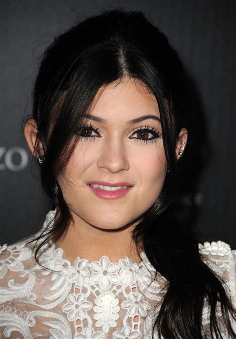 Kylie Jenners Hairvolution Through The Years Bangs Extensions And