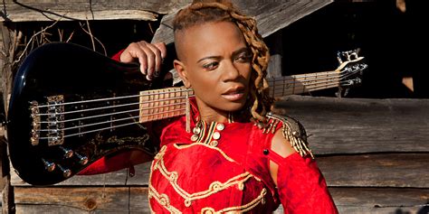 Ex Beyonce Bassist Divinity Roxx Plays Her Own Funky Bass Wkar