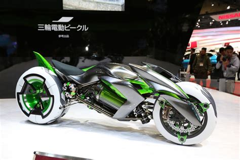 J is a personal mobility system of the future that adapts to the type of travel required. Kawasaki J Concept three-wheeled motorcycle is back ...
