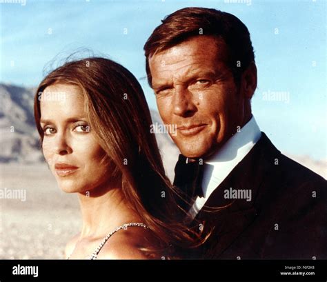 Barbara bach como major anya amasova título de la película james bond fotografías e imágenes de