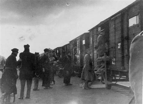 Mapping The Holocaust How Jews Were Taken To Their Final Destinations