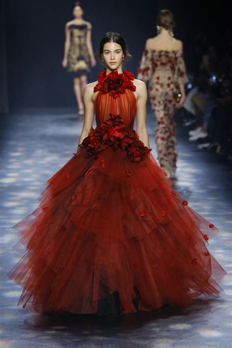 Show Review Marchesa Fall 2016 Ready To Wear Fashion Bomb Daily