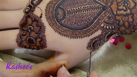 Extremely beautiful mehndi designs by kashee's. Kashee's Signature Mehndi - YouTube