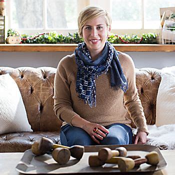 The best styles for short hairstyles for women with very thin hair. 11 Simple Last-Minute Holiday Centerpiece Ideas | Erin ...