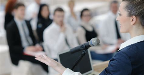 How To Build Self Confidence In Public Speaking