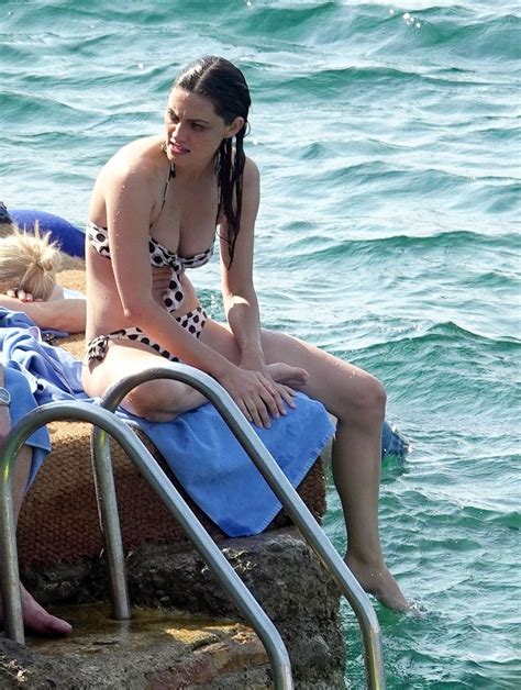 Phoebe Tonkin In Bikini On Vacation In Capri Hawtcelebs