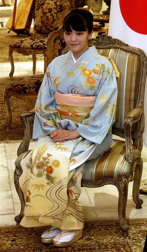 Japans Princess Mako Gives Up The Royal Life For Love