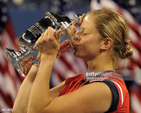 Kim Clijsters Celebrates Her Us Open Victory Photos And Premium High
