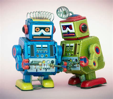 What's the Difference Between Robo-Advisors and (Human) Investment ...