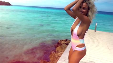 Rose Bertram Sexy 35 Photos S And Video Thefappening