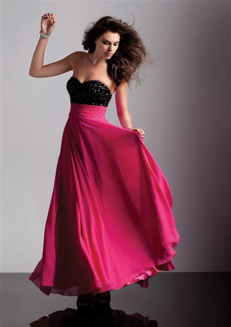 Robe de soirée courte noir. Robe fushia pour mariage