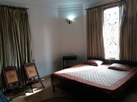 Hostel Renting Services Varanasi Size Area 5000 Sq Feet Rs 4000