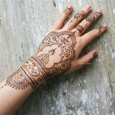 Lovely Henna Design Inspired From Hennabydivya By Tulasihenna I Like