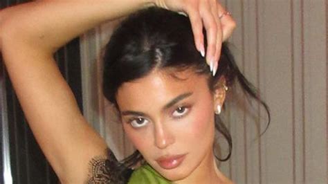 Kylie Jenners Glossy Pout Drips Onto Bare Chest As She Promotes Latest