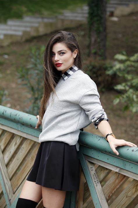 Oyuncu ve canlandırdığı karakter hakkında detaylar yemin.org farkıyla yazımızın devamında.zemheri dizisinin yönetmenliğini üstlenen isim hilal saral hanım oldu. Ayça Ayşin Turan | GAZETE VATAN GALERİ