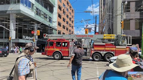 4k Toronto Police And Fire Responses To Downtown Power Outage Youtube