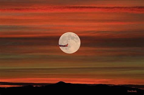 The Moon- Captured In 10 Stunning Dreamlike Photos