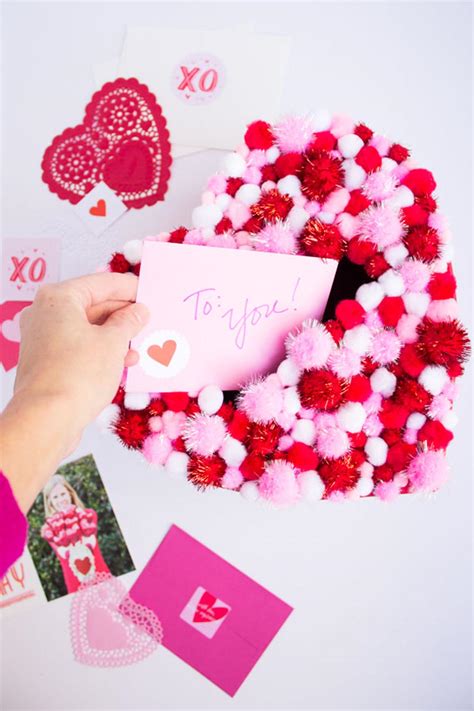 Learn how to make your own 3d heart card by reading the full diy guide by the creative place. 21 Valentine's Day Crafts for Kids - Fun Heart Arts and ...