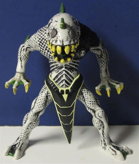 Ben 10 Ultimate Hyper Alien Ripjaws 7 Action Figure Ripjaw