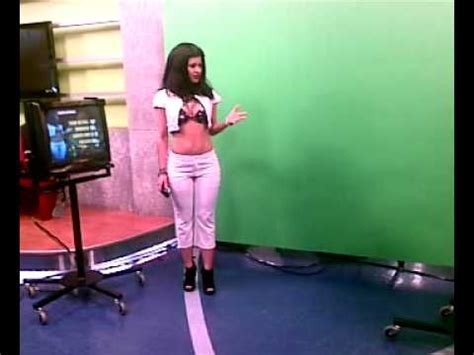 Durante el transcurso del año, la temperatura. CRISTIAN LA REGUE PARODIA EL CLIMA TELEVISA MONTERREY 01 ...