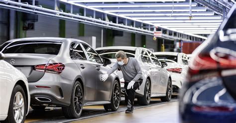 Daimler Schickt Wom Glich Mehr Mitarbeiter In Kurzarbeit
