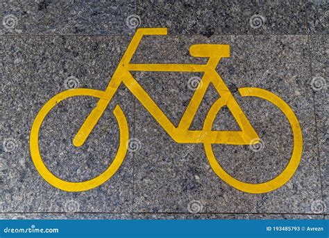 Yellow Bike Lane Sign On Road Tile Stock Image Image Of Pattern City