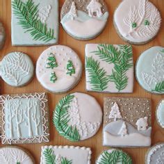 If you are decorating cookies with royal icing, this post will help you with tips to make beautiful cookies. Round Christmas Cookies - 20 best images in 2018 ...