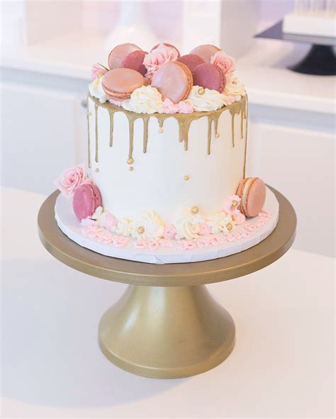 Drip Cake With Macarons Sweet 16 Birthday Cake Birthday Cake For Women Elegant 13 Birthday Cake