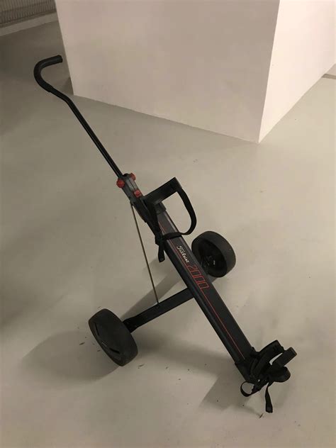 Titleist 2000 Golf Cart Trolley Push Pull Fold Up Sports Equipment