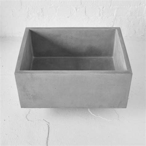There are no products in this category. Warrington & Rose - Our Large Square Edge Belfast Sinks ...