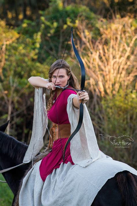 Mounted Archery Archery Girl Archery Women Archery Poses