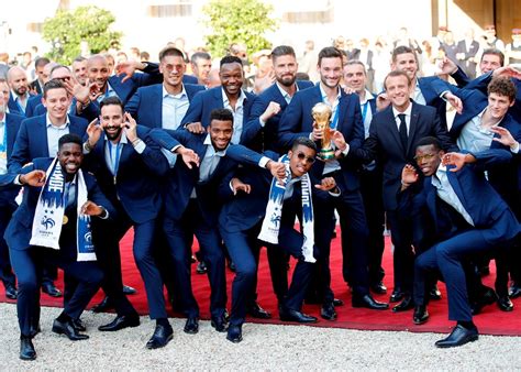 Fransa milli futbol takımı'nın, 2018 fifa dünya kupası'ndaki nihai kadrosu açıklandı. Dünya şampiyonu Fransa Milli Takımı evine döndü | NTV
