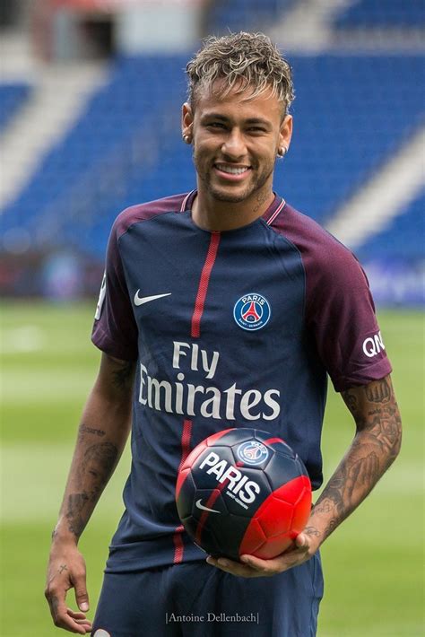 Psg booked its spot in the final after beating rb leipzig psg is seeking its first champions league title, while bayern has lifted the trophy five times before. UEFA Champions League Final; PSG vs Bayern Munich - FFSM