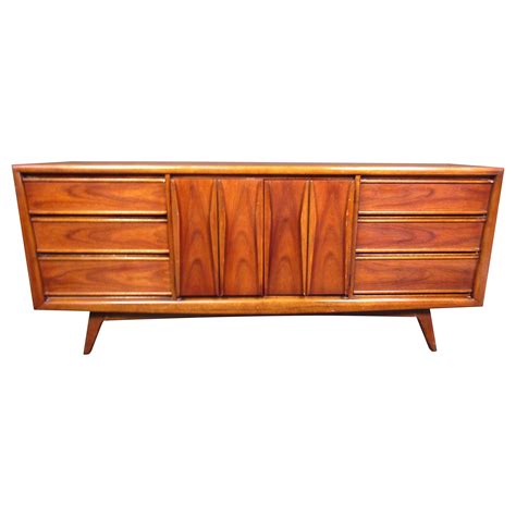 American Mid Century Modern Atomic Age Small Walnut Credenza At 1stdibs