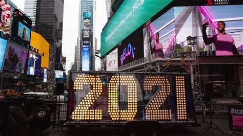 New york city utc/gmt offset, daylight saving, facts and alternative names. New Year's Ball Drop in Times Square Will Be Attended by ...