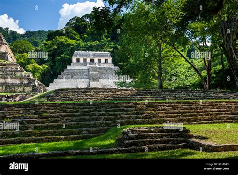 Palenque Ruins High Resolution Stock Photography And Images Alamy