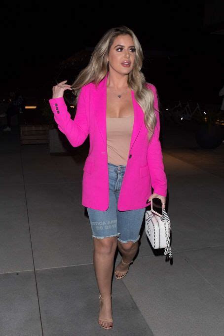 Brielle Biermann Night Out Leaving Delilah Nightclub In Los Angeles Famousfix
