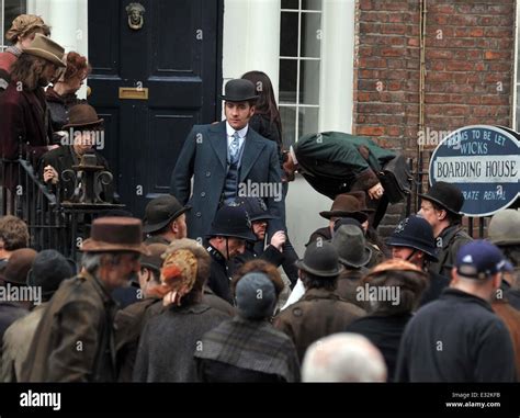 Matthew Mcfadyen Jermome Flynn And Adam Rothenberg Filming Scenes For Bbcs Ripper Street On