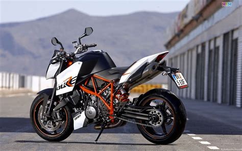 A stout, but affordable, street bike that interests new and experienced riders alike, the ktm. Duke Wallpaper HD - WallpaperSafari