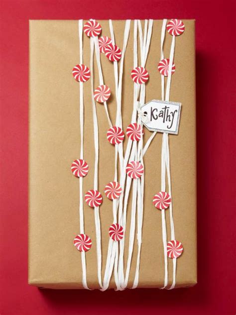 No matter how you do it, what is important is the thought of making a gift best describes your recipient. Creative Gift Decoration Wrapping Ideas (11) | Family Holiday
