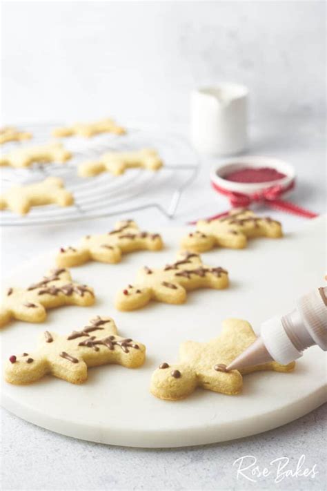 Watch amazing animated fairy tales playlist including little red riding hood, three little pigs, , sleeping beauty, snow white rapunzel, the gingerbread man. Easy Christmas Reindeer Cookies | Rose Bakes