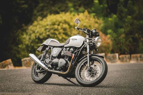 The production of the thruxton tfc will be limited to only 750 units worldwide, wherein each build is never to be repeated, says the company. 2017 Triumph Motorcycles Other - Thruxton 900 Ace Limited ...