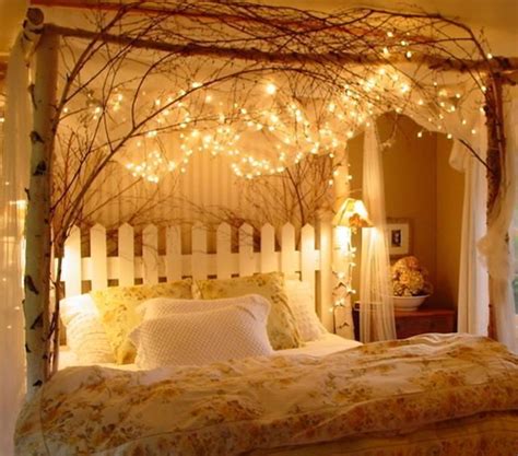 20 Romantic Canopy Beds With Lights Cozy Bed Area Ideas Romanticbedroomslighting Romantic
